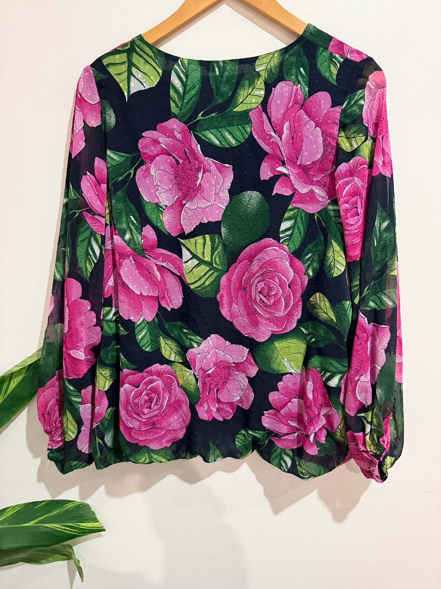 K+K Black Rose Print Sheer V-neck Blouse Size S (U/arm to U/arm 55cm)