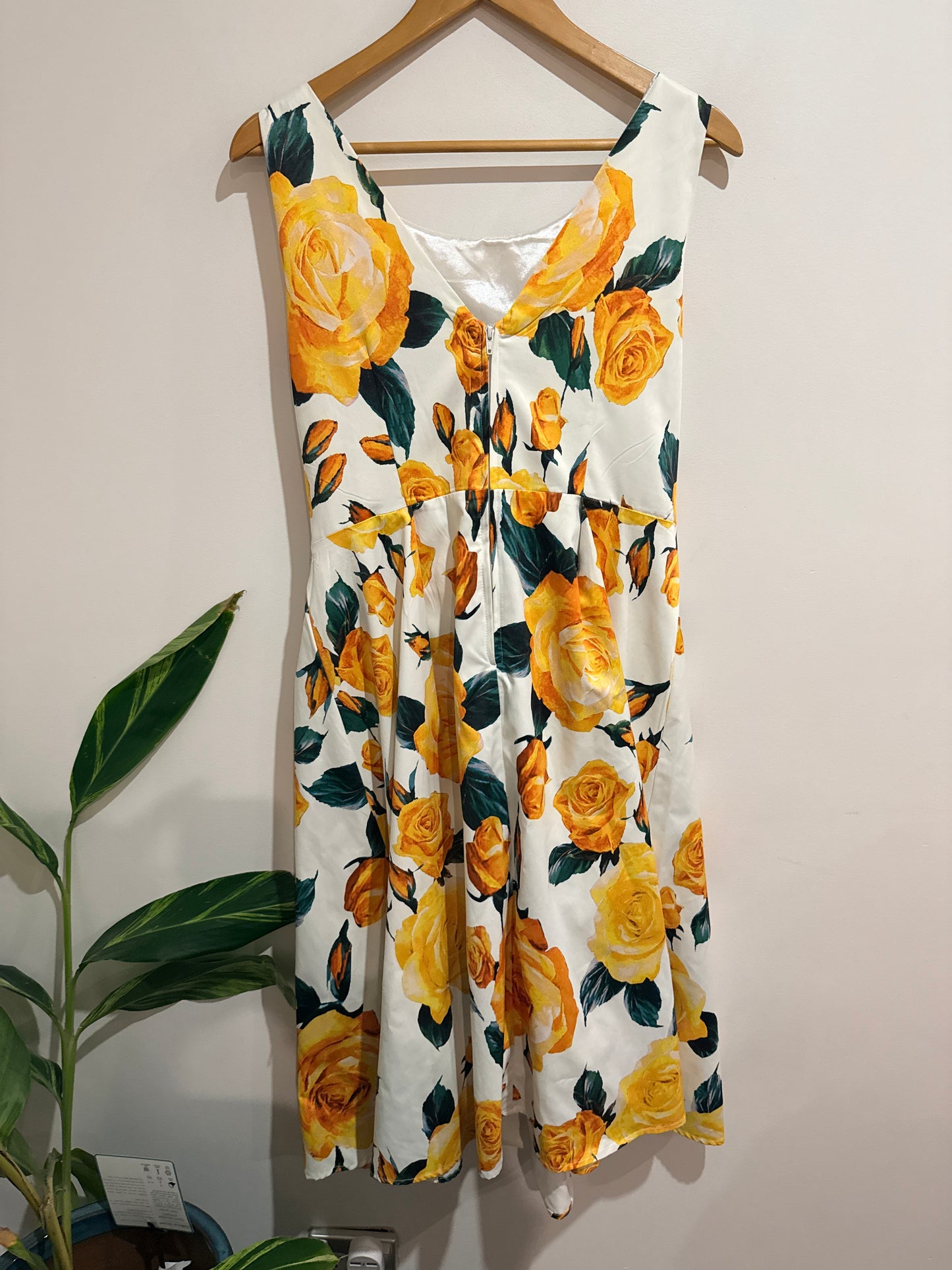 Pagani Yellow Rose Print Belted Midi Dress Size 16