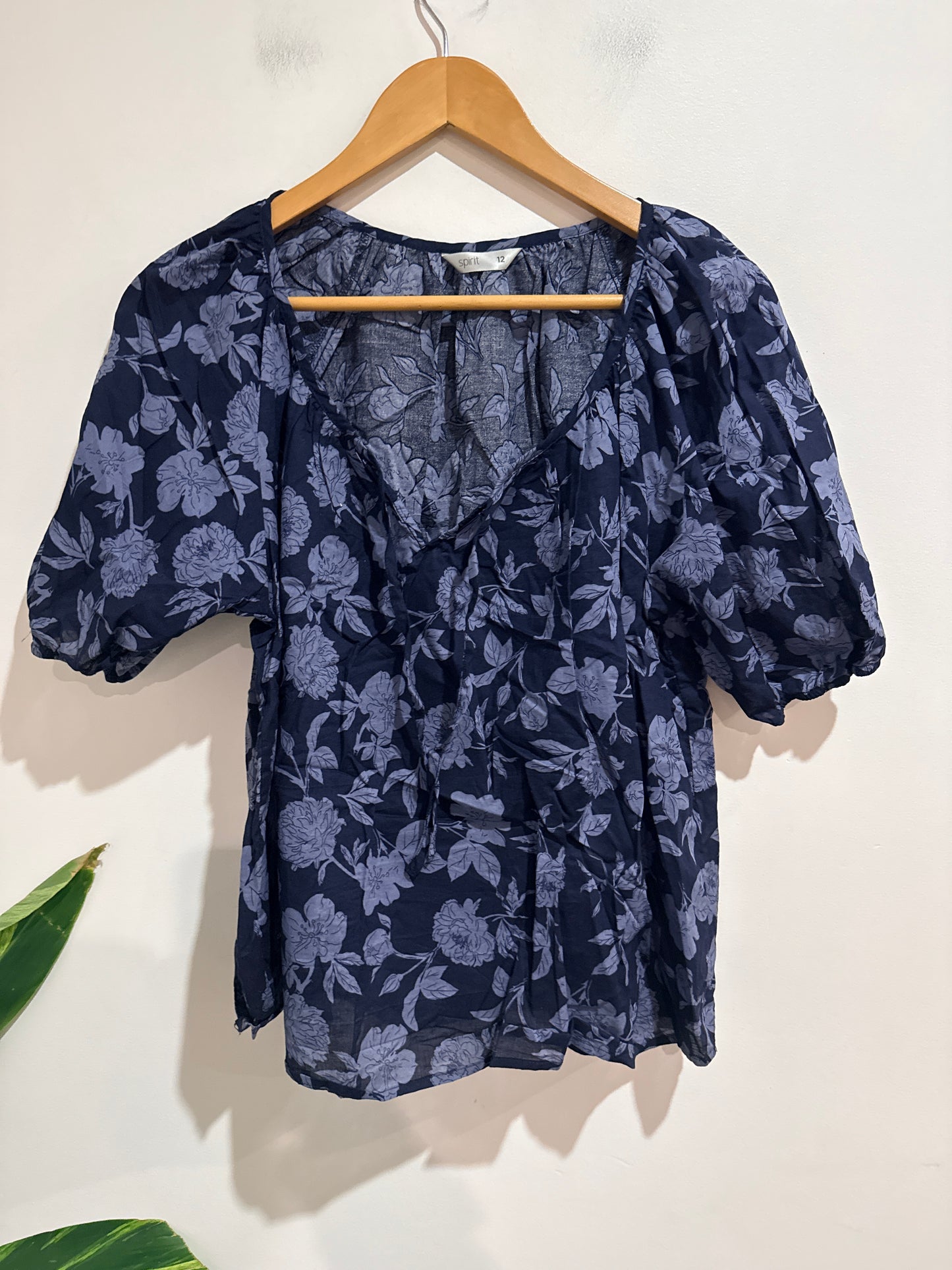 Spirit Floral Puff Sleeve V-neck Blouse Size 12