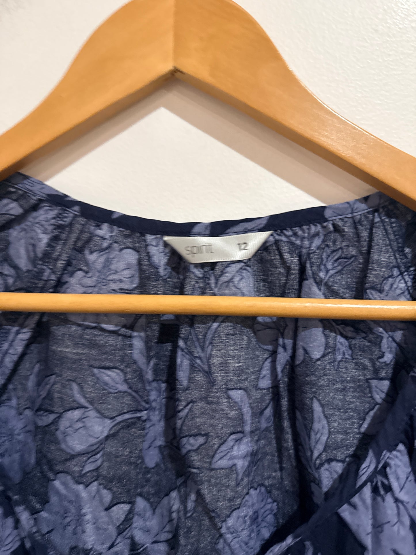 Spirit Floral Puff Sleeve V-neck Blouse Size 12
