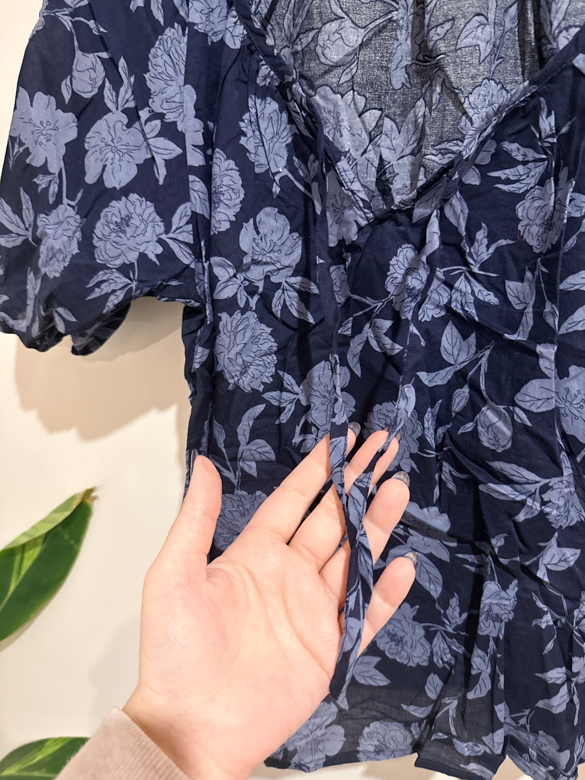 Spirit Floral Puff Sleeve V-neck Blouse Size 12