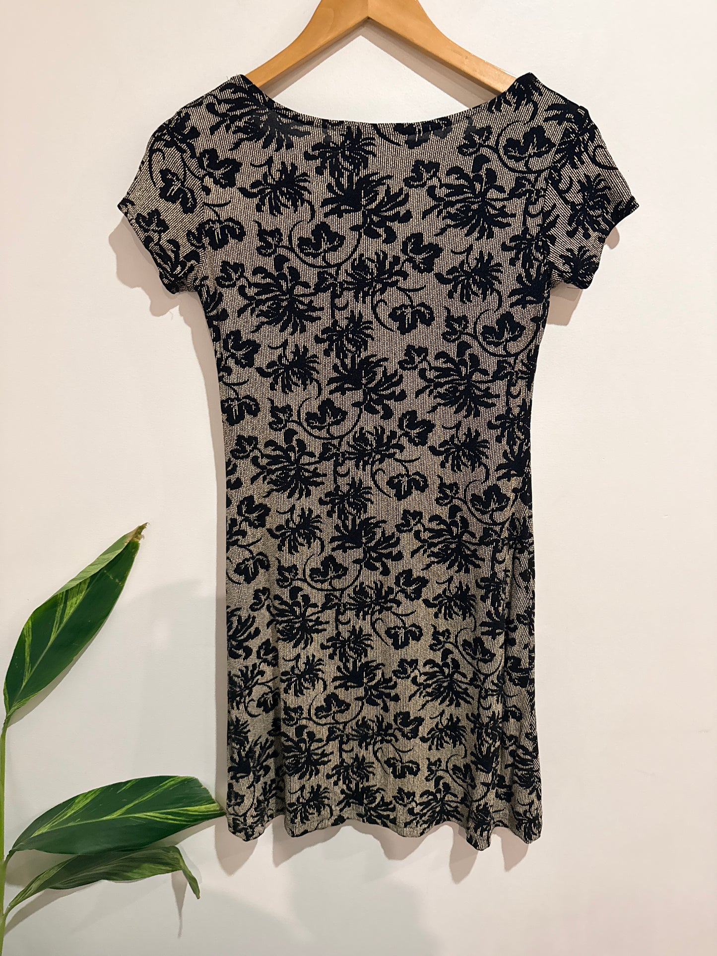 All That Jazz Floral Metallic Knit Mini Dress Size U/arm to U/arm 39cm