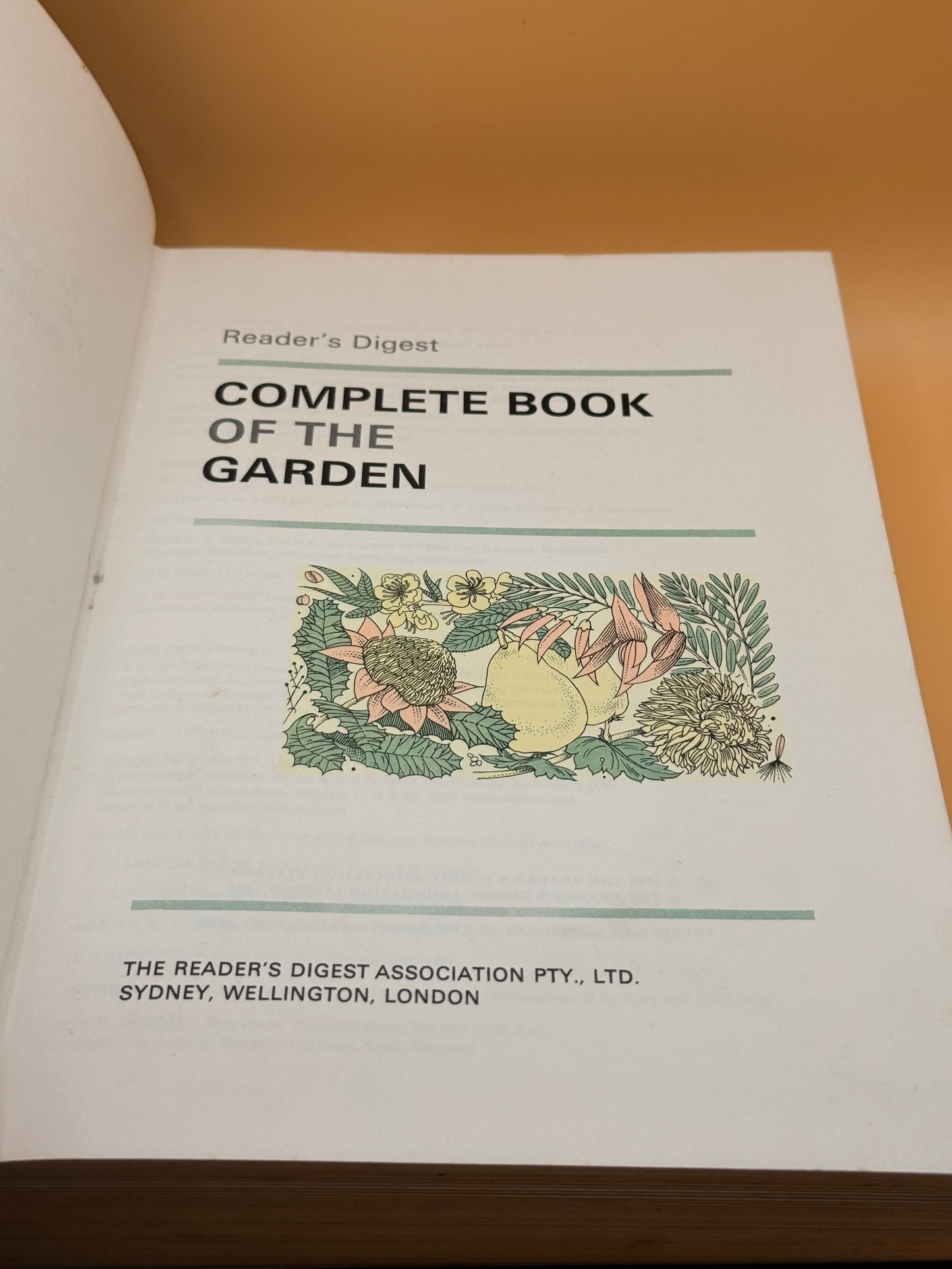 Reader's Digest Complete Book of the Garden by Reader's Digest (First Edition)