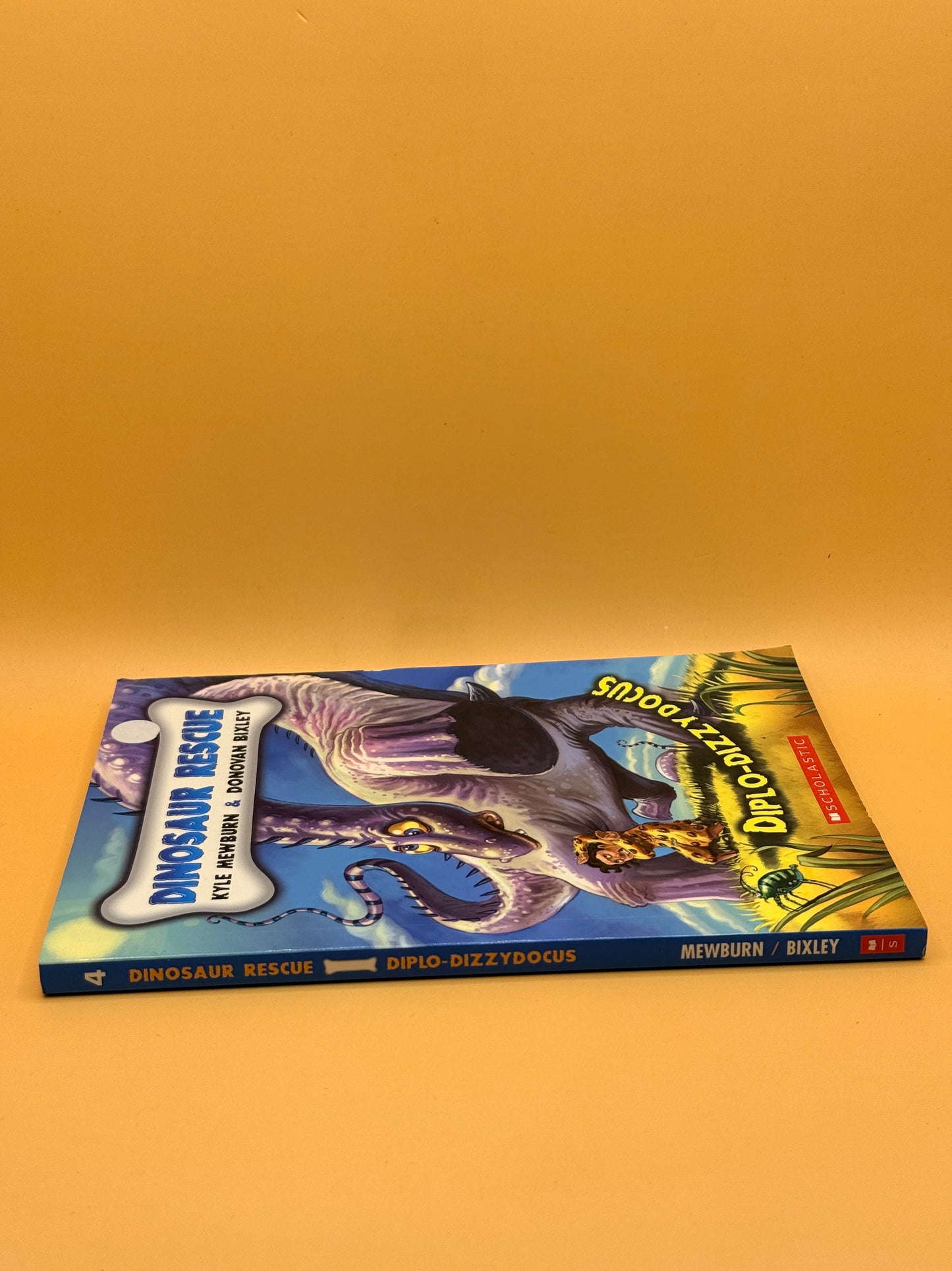Dinosaur Rescue: Diplo-Dizzydocus by Kyle Mewburn and Donovan Bixley