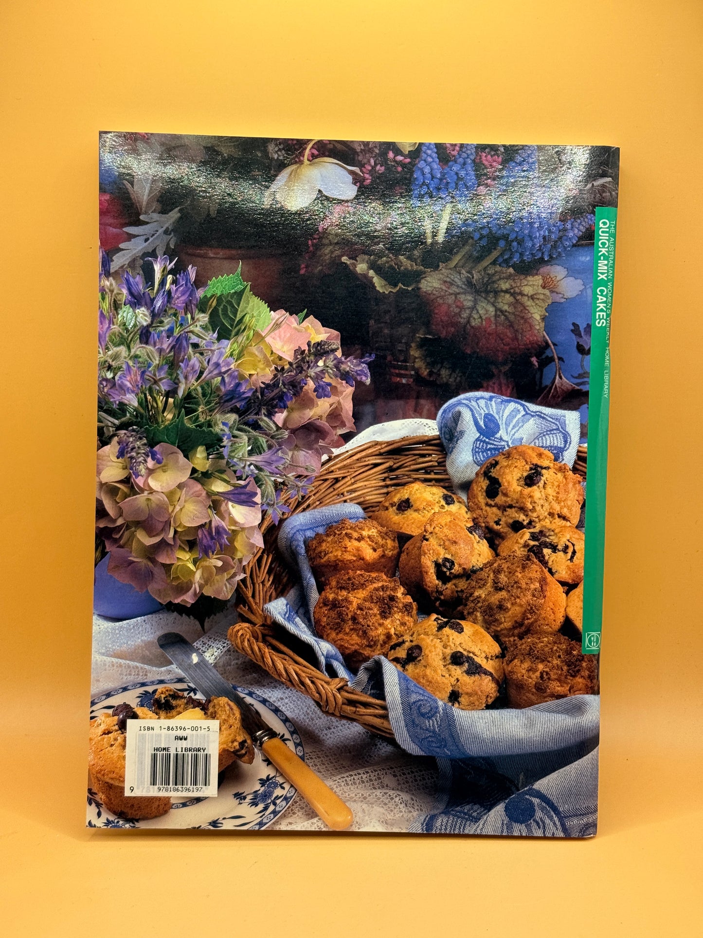 Quick Mix Cakes by The Australian Women's Weekly