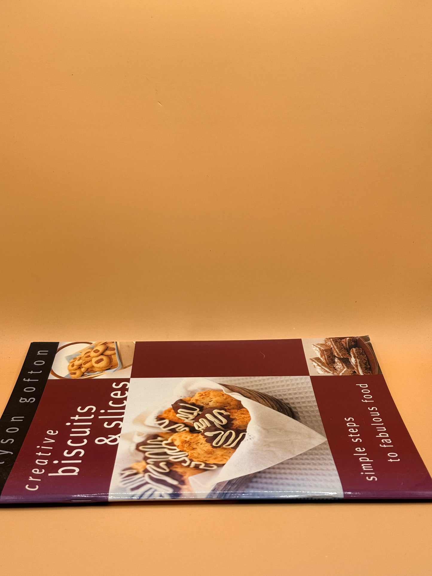 Creative Biscuits & Slices by Allyson Gofton