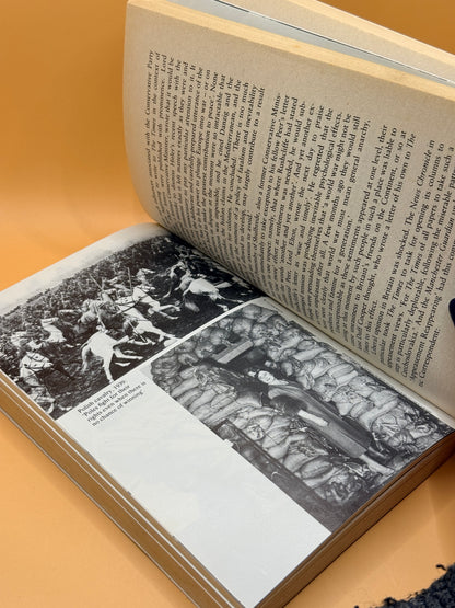 The World We Left Behind: A Chronicle of the Year 1939 by Robert Kee