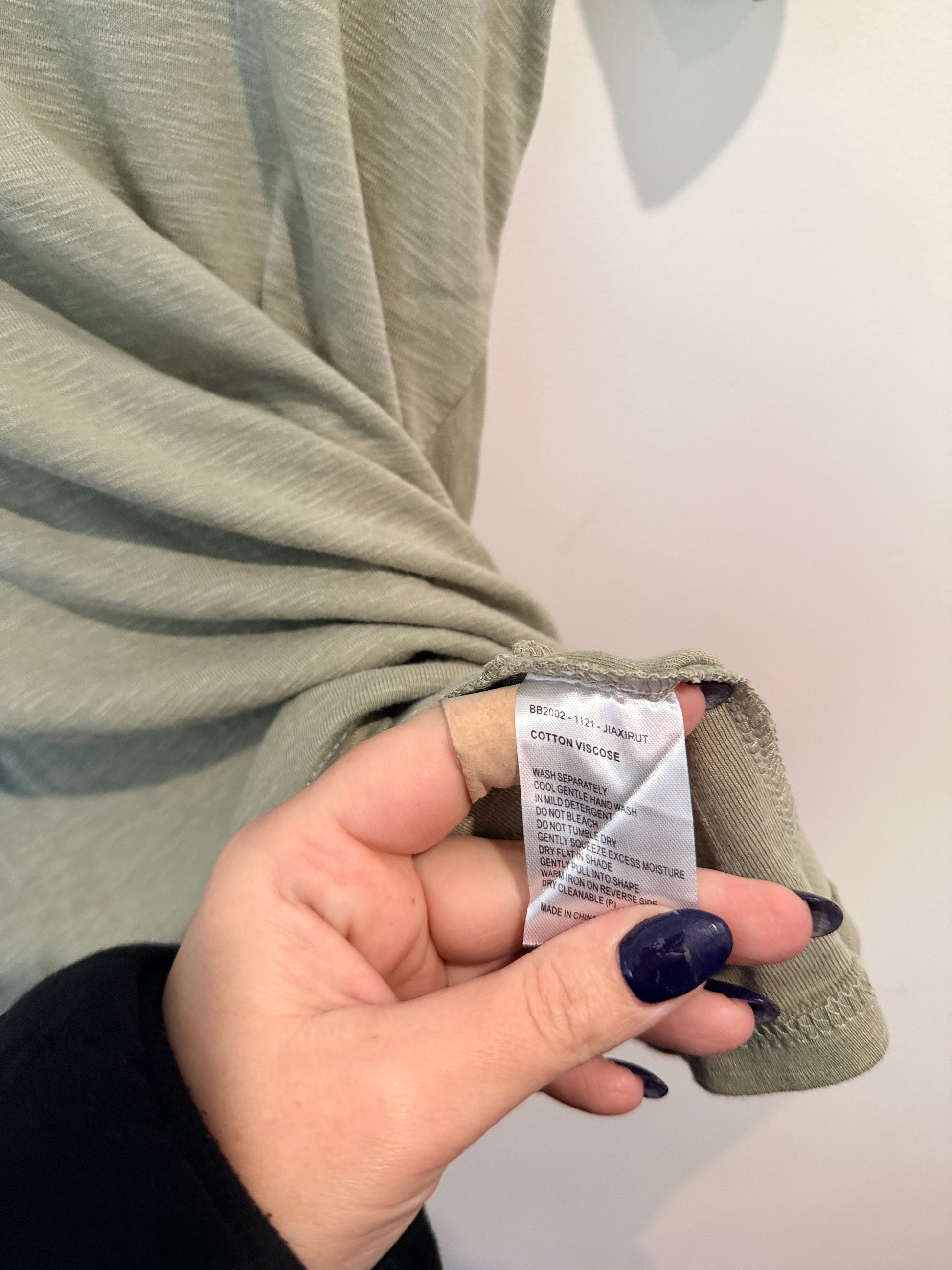 Betty Basics Twist Front Tee Size 8
