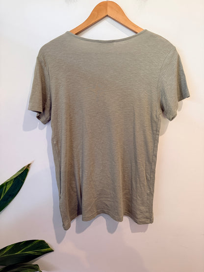 Betty Basics Twist Front Tee Size 8
