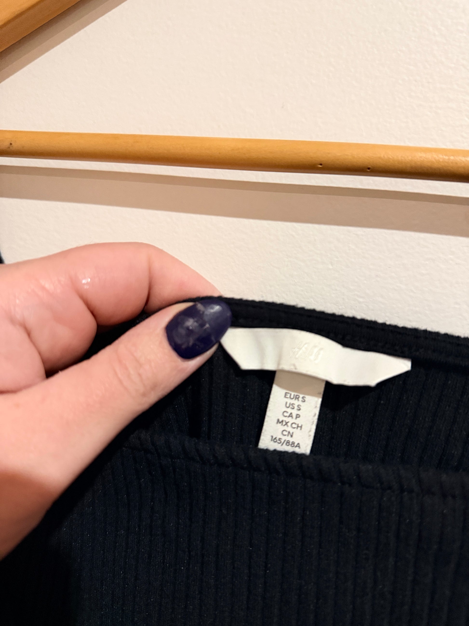 H & M Ribbed Cropped Top Size S