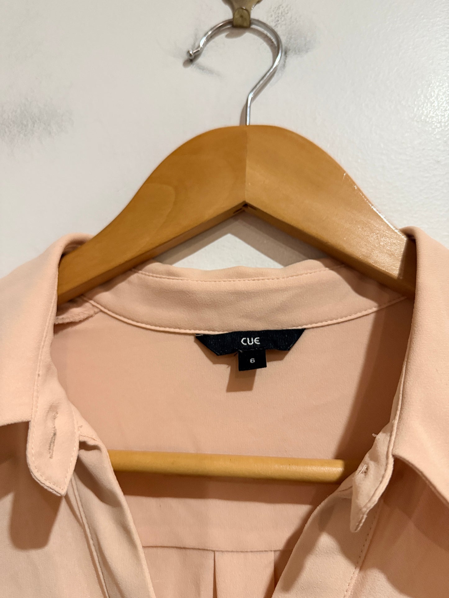 Cue Long-sleeve Shirt Size 6