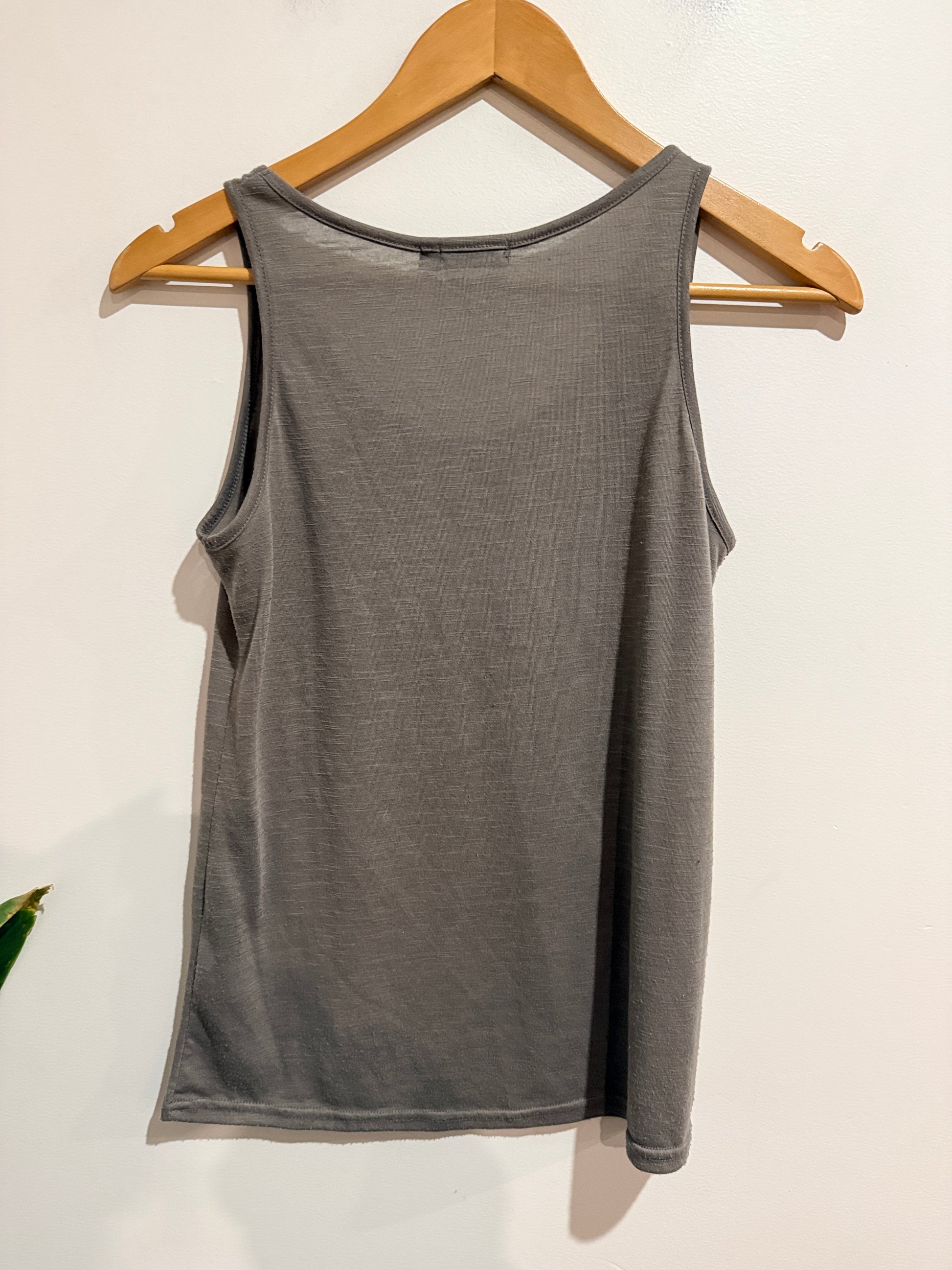 Chic A Booti Tank Top Size S