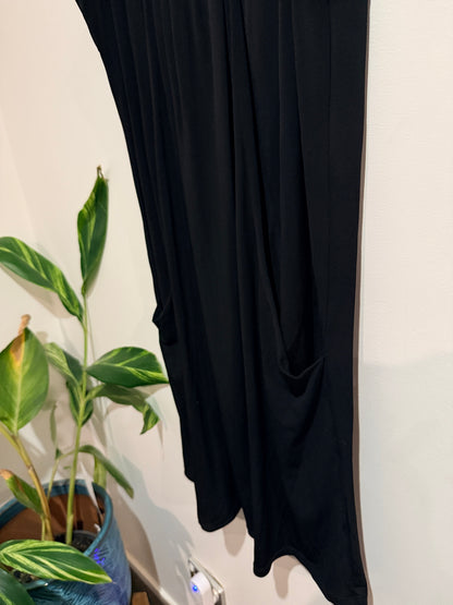 Jacqui.e Scoop Neck Pleated Dress Size M