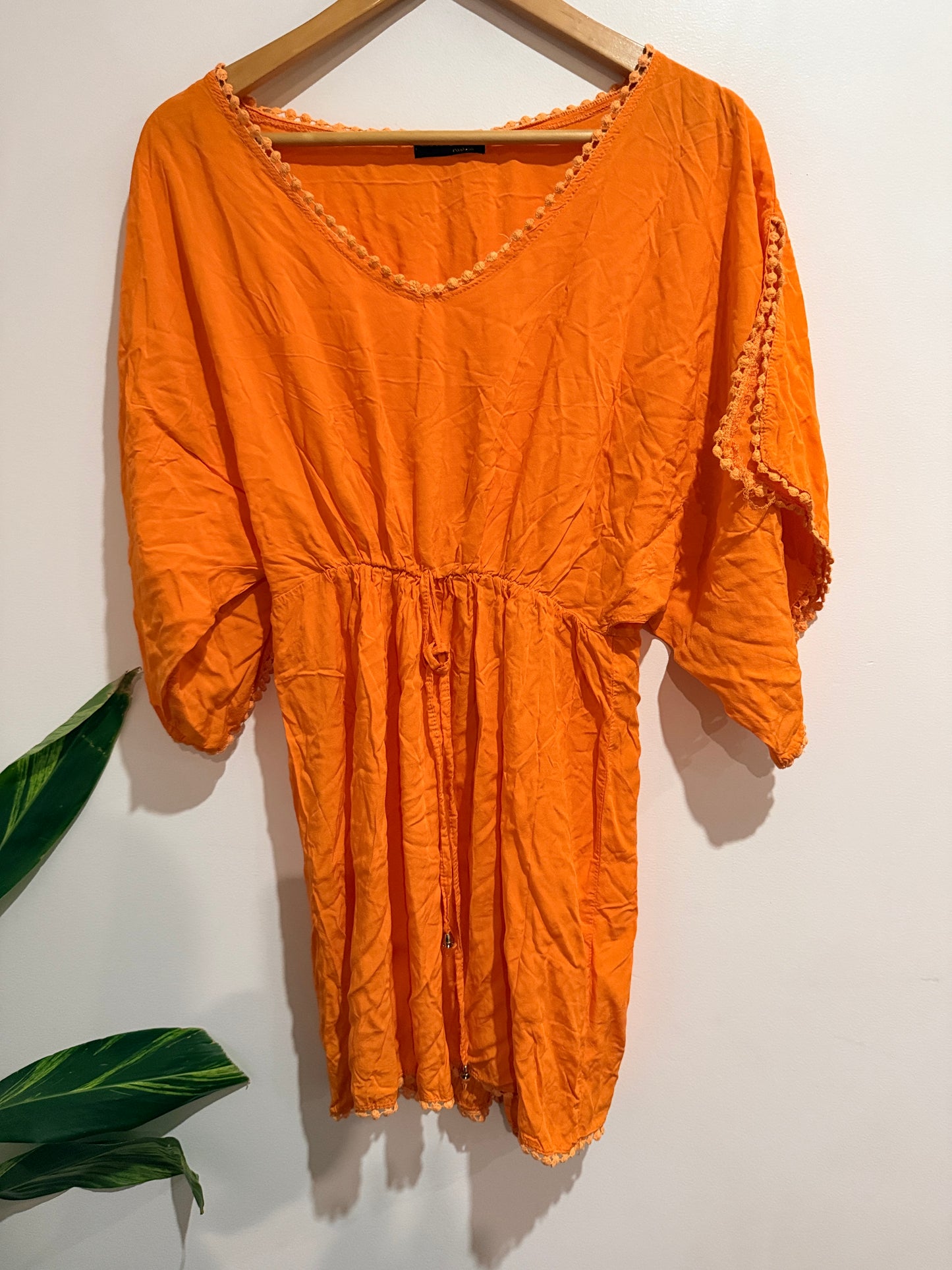 Sheng Yi Embroidered Tunic Dress Size U/Arm to U/Arm 33cm