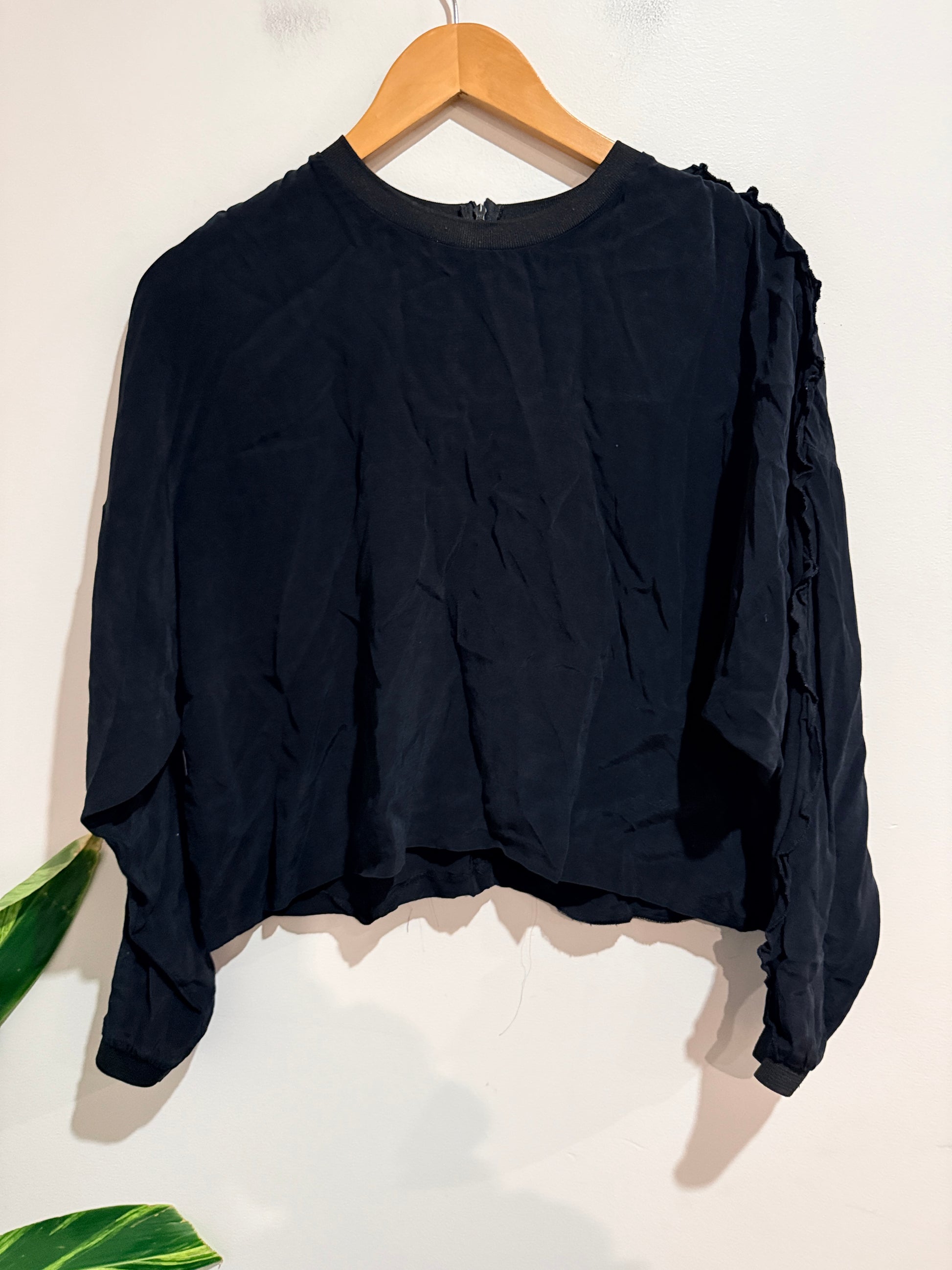 H & M Puff Long Sleeve Crop Top Size 36