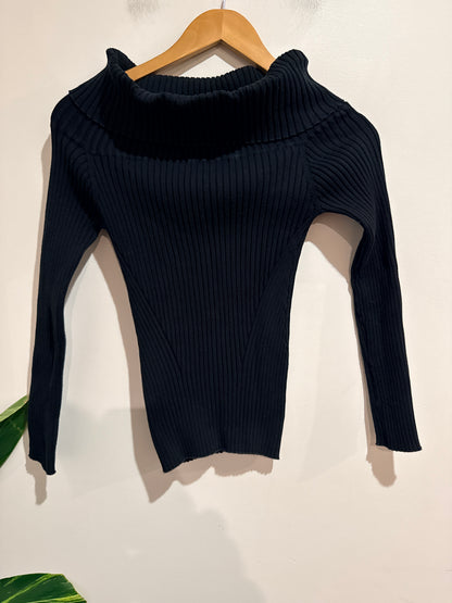 Decjuba Ribbed Sweater Size M | U/Arm to U/Arm 31cm