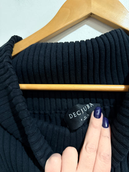 Decjuba Ribbed Sweater Size M | U/Arm to U/Arm 31cm