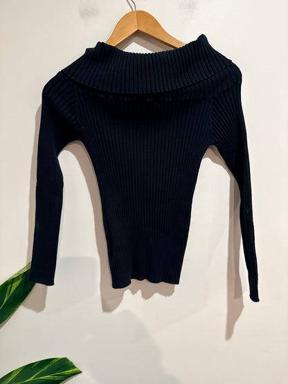 Decjuba Ribbed Sweater Size M | U/Arm to U/Arm 31cm