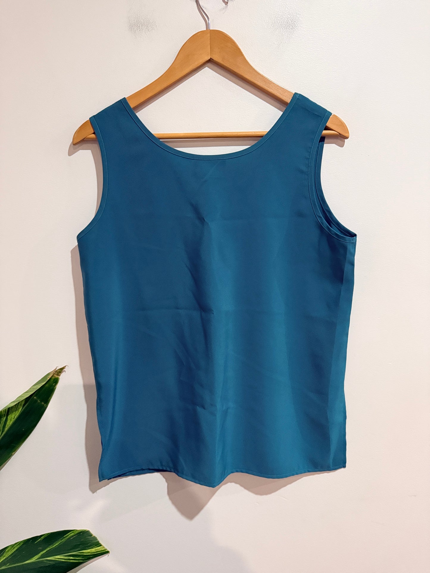 Katies Round-neck Tank Top Size 12