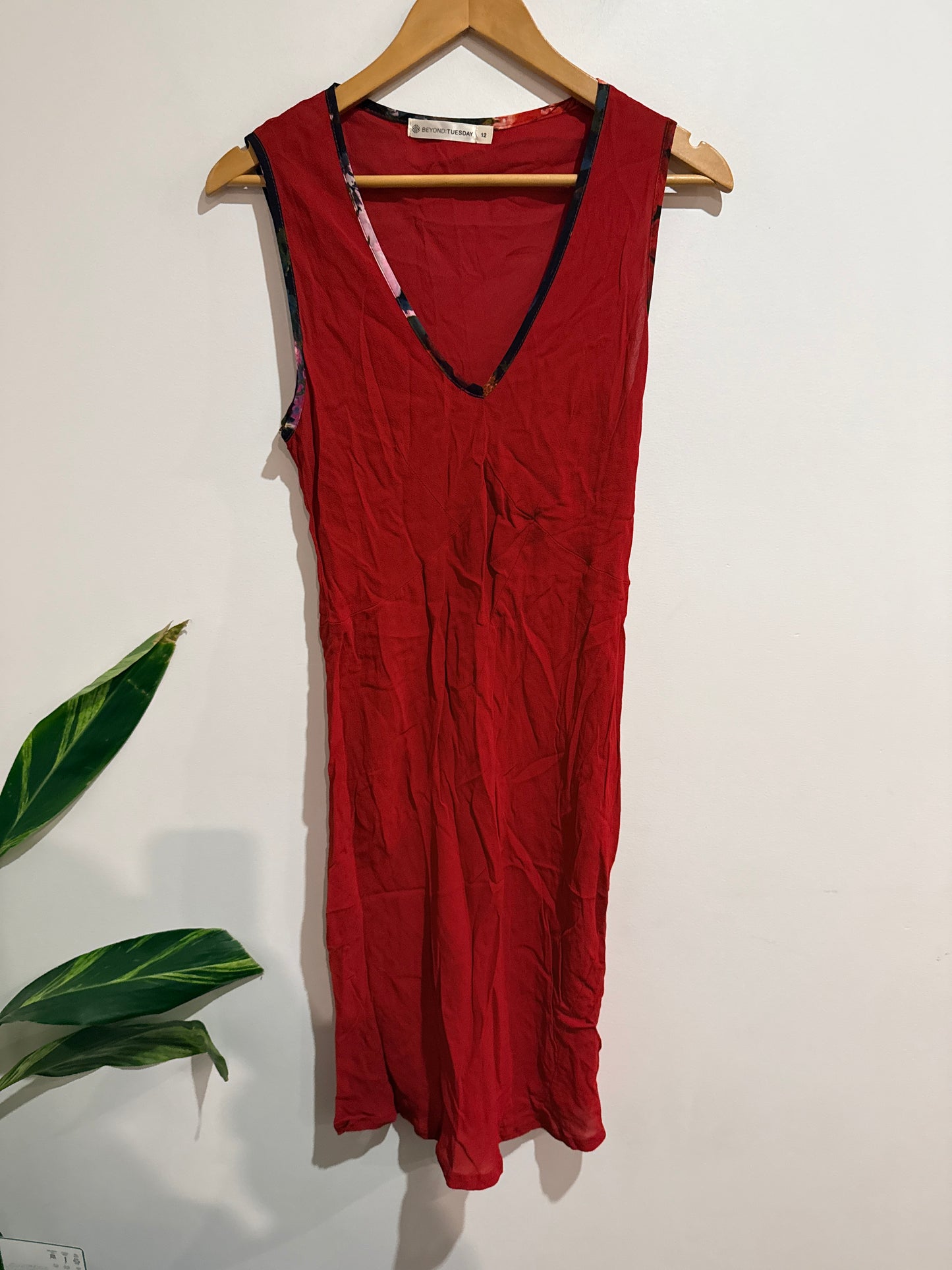 Beyond Tuesday Sleeveless Midi Dress Size 12