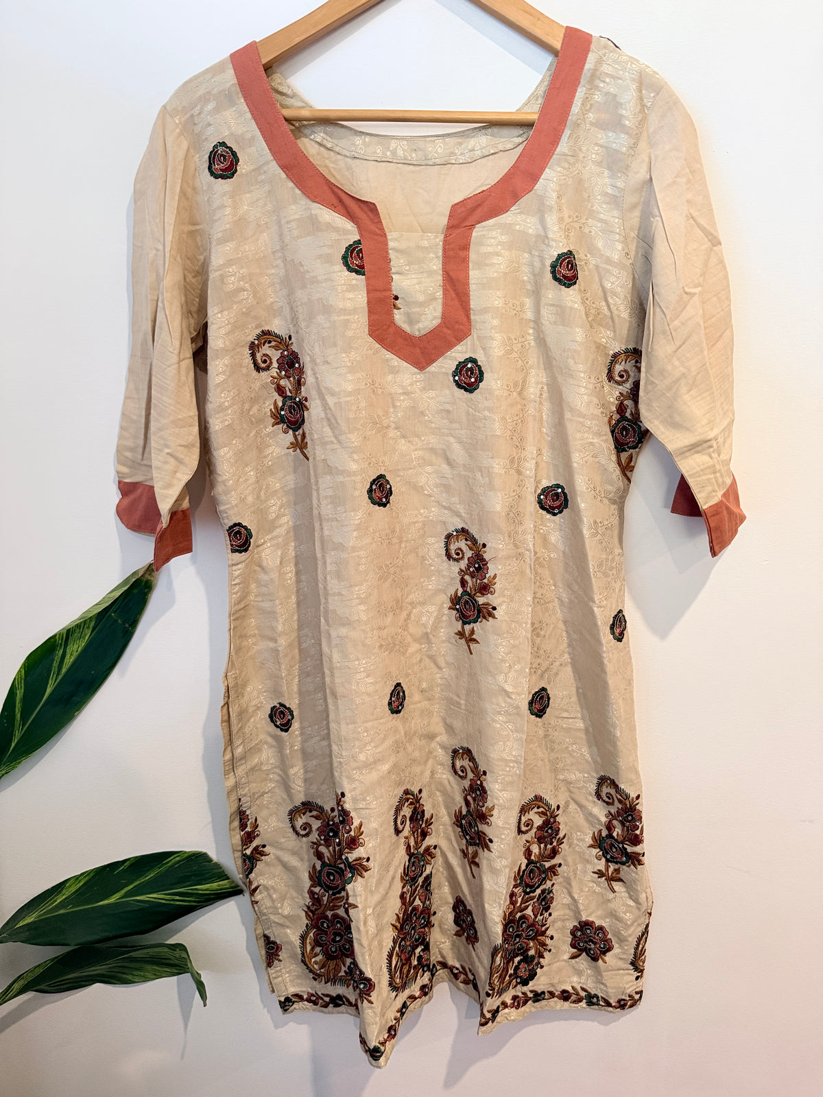 U/Arm To U/Arm 57cm Traditional Asian Kurti