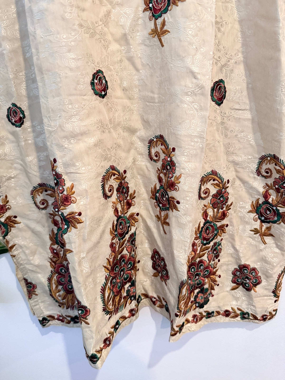 U/Arm To U/Arm 57cm Traditional Asian Kurti