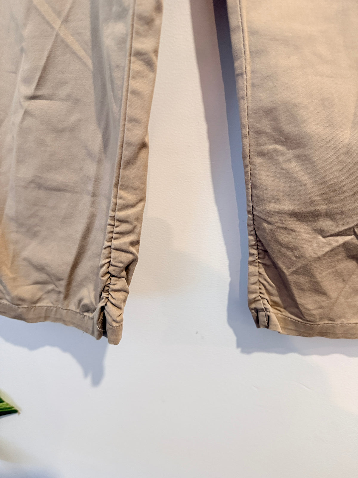 Brand Unknown Cropped Pleated Trousers Size 3XL (31) | Waist 86cm