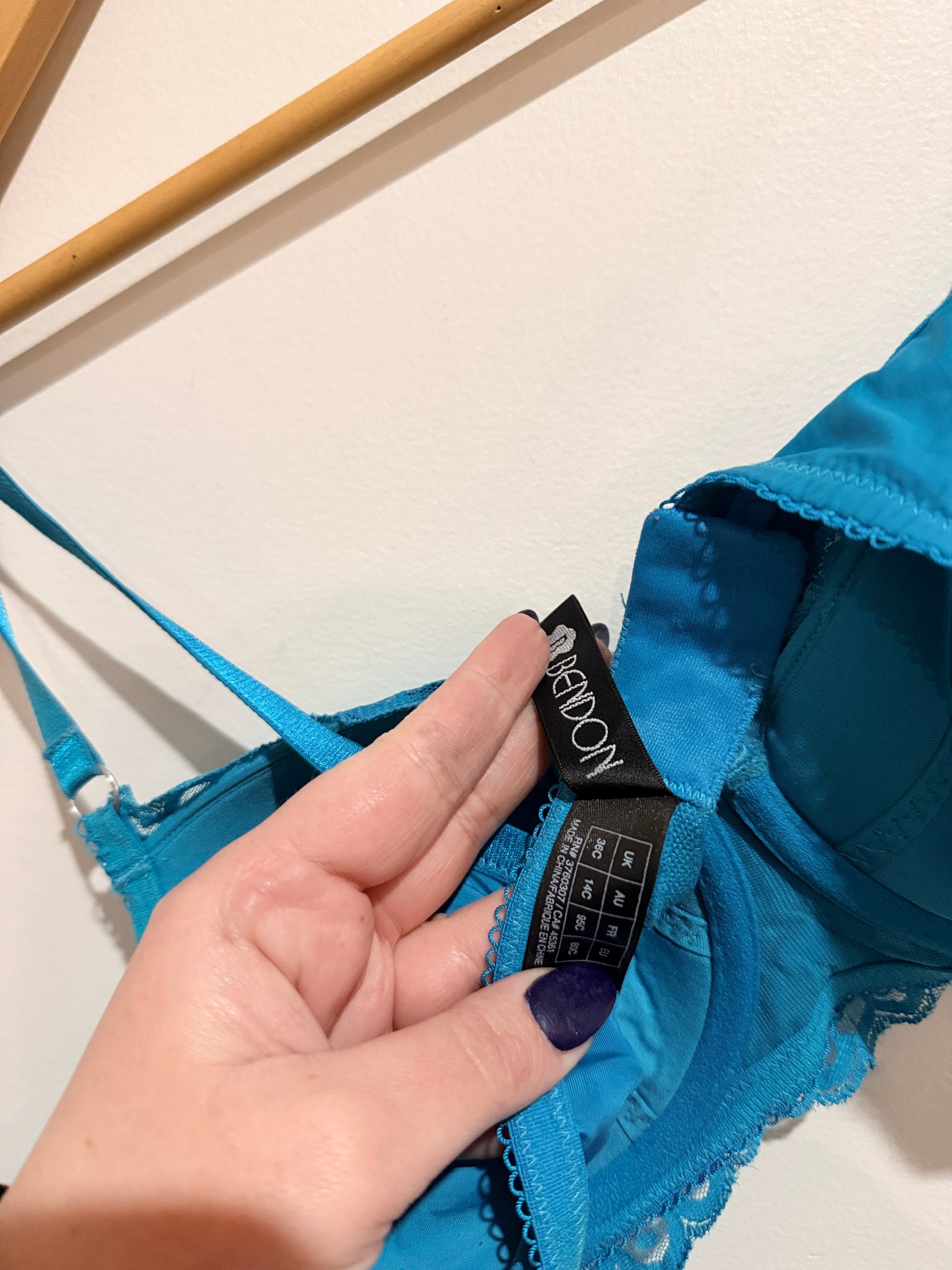 Bendon Floral Lace Underwire Bra Size 36C