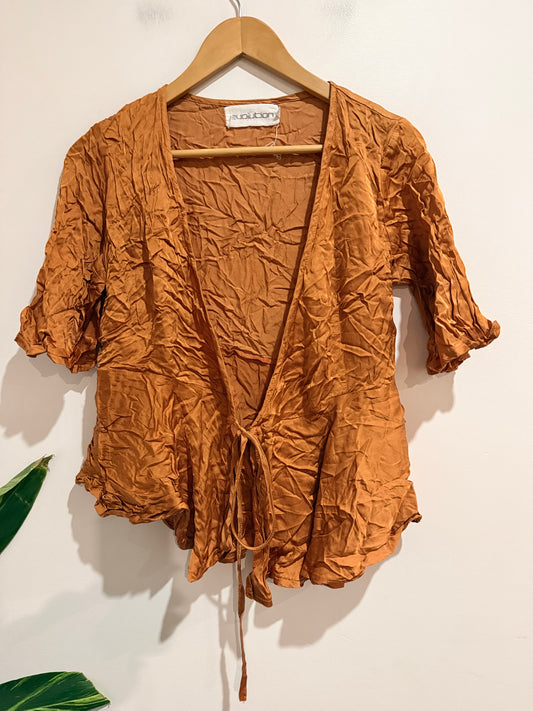 Evolution Crinkle Tie-front Top Size 10