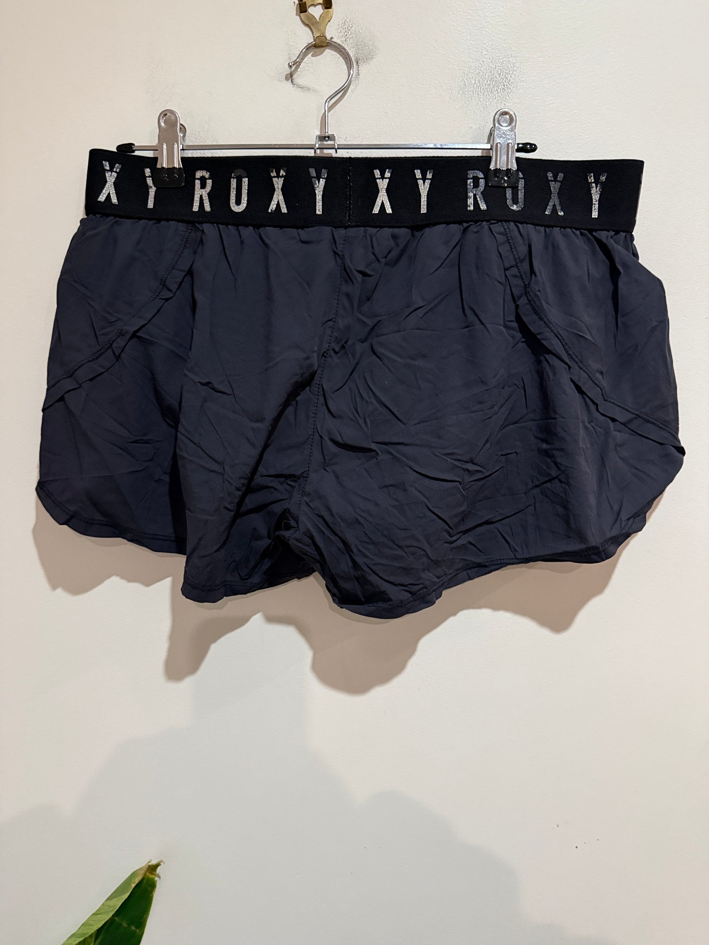Roxy Navy Sport Shorts Size XL