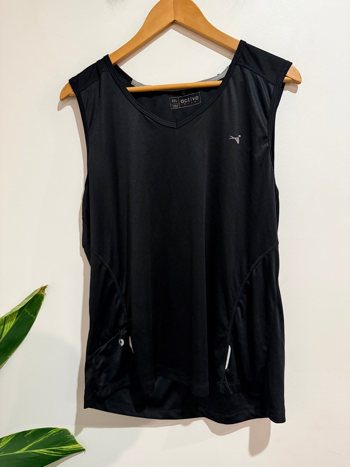 Old Navy Active Black Sleeveless Sports Tank Size 2XL