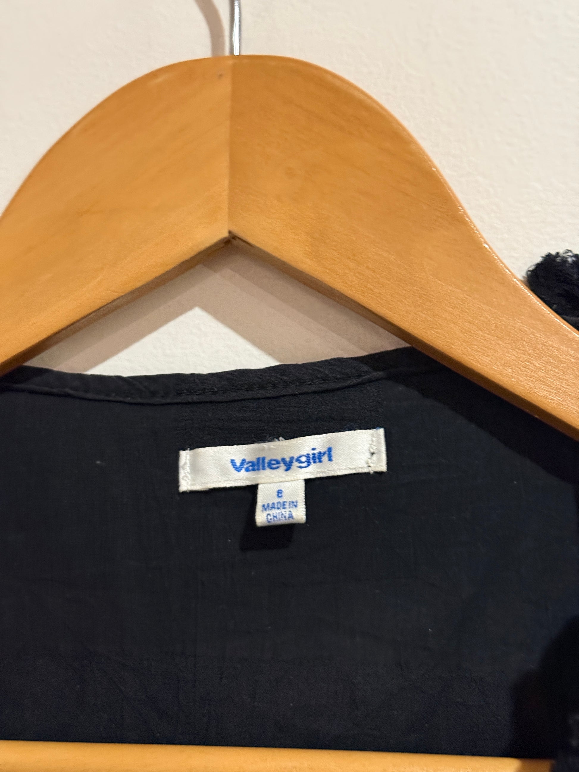 Valleygirl Black Ruffle Cropped Shrug Top Size 8