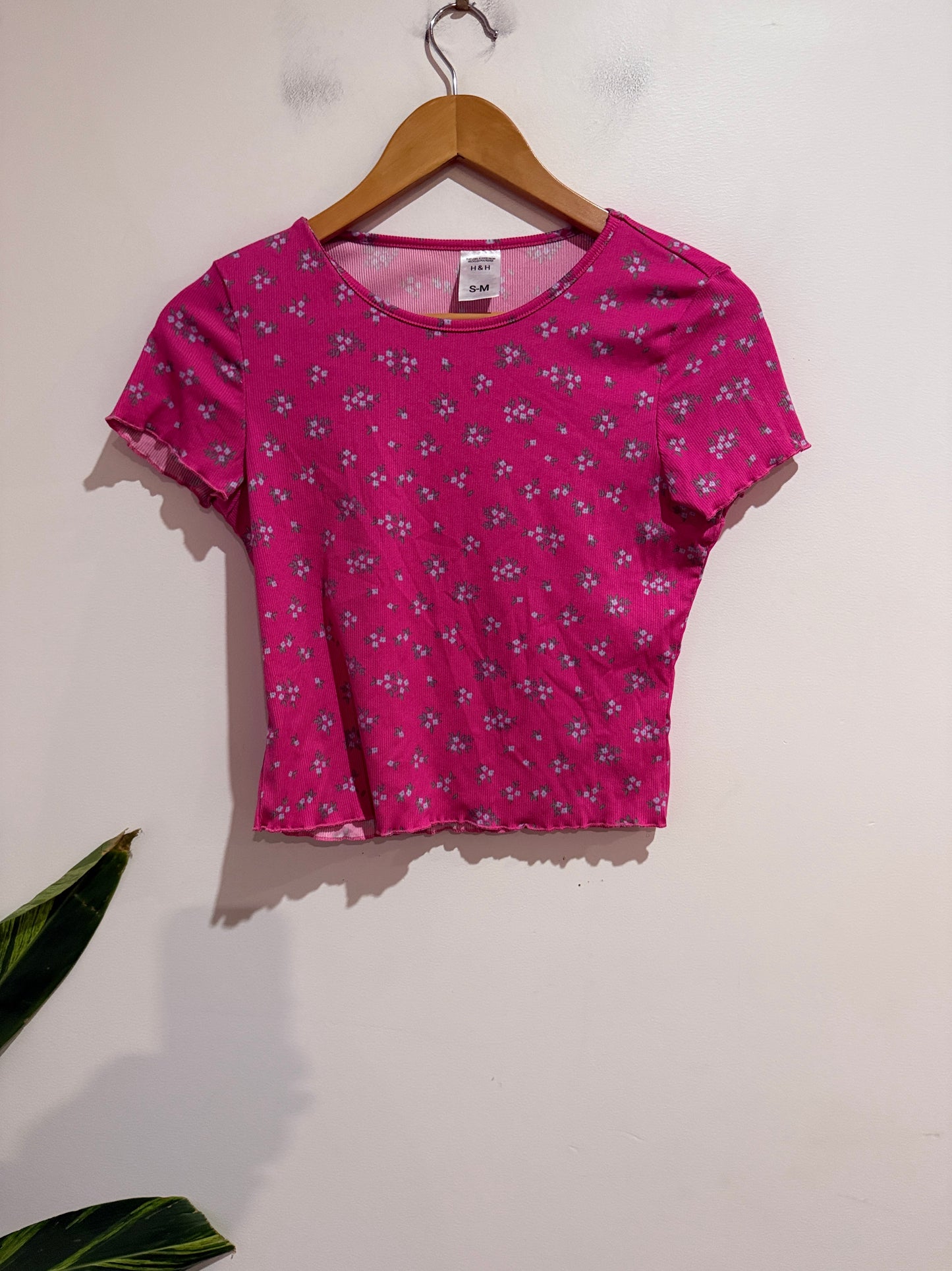 H&H Pink Ditsy Floral Ribbed Crop Top Size S-M