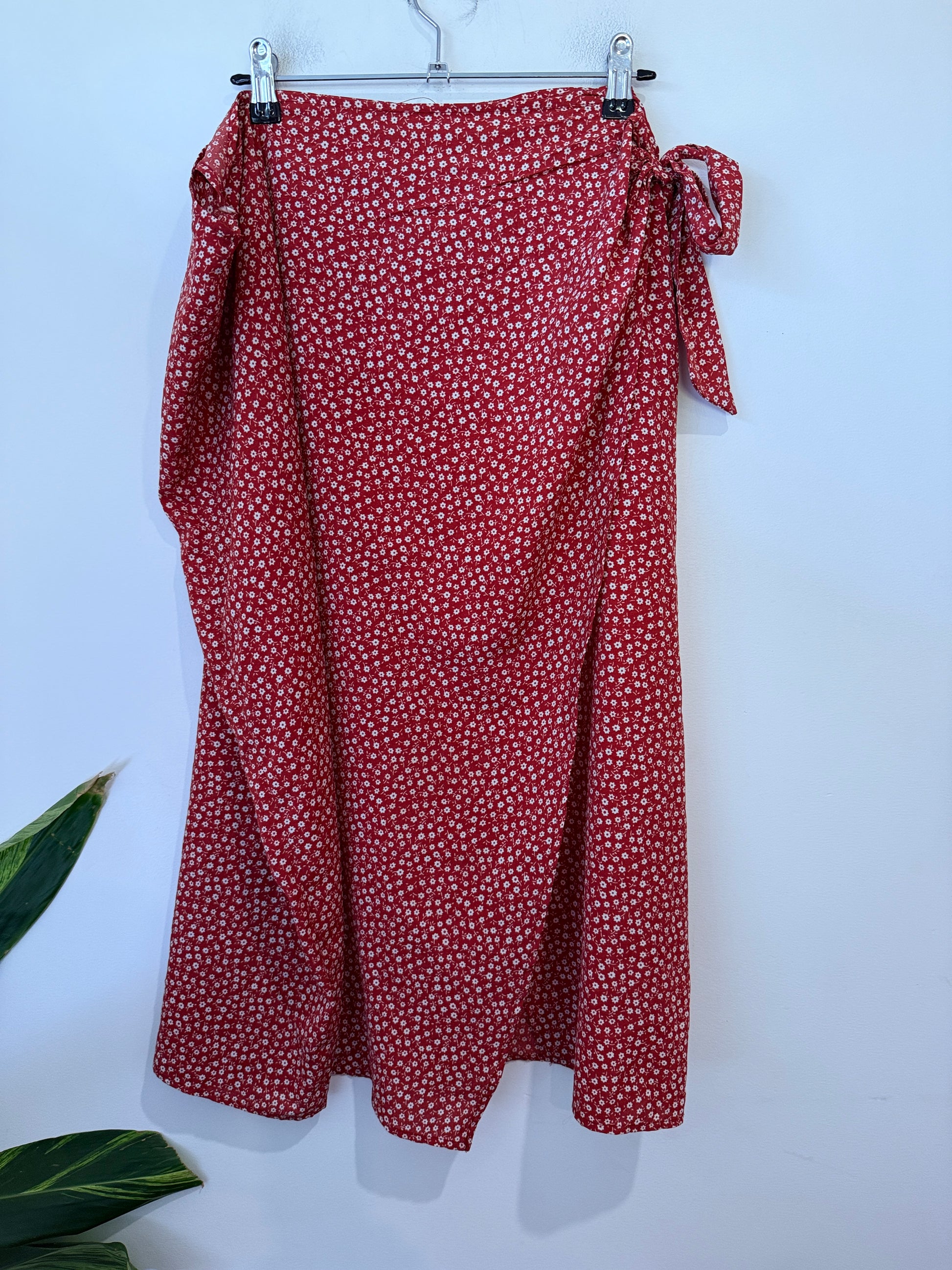 SHEIN Curve Red Ditsy Floral Wrap Midi Skirt Size 3XL
