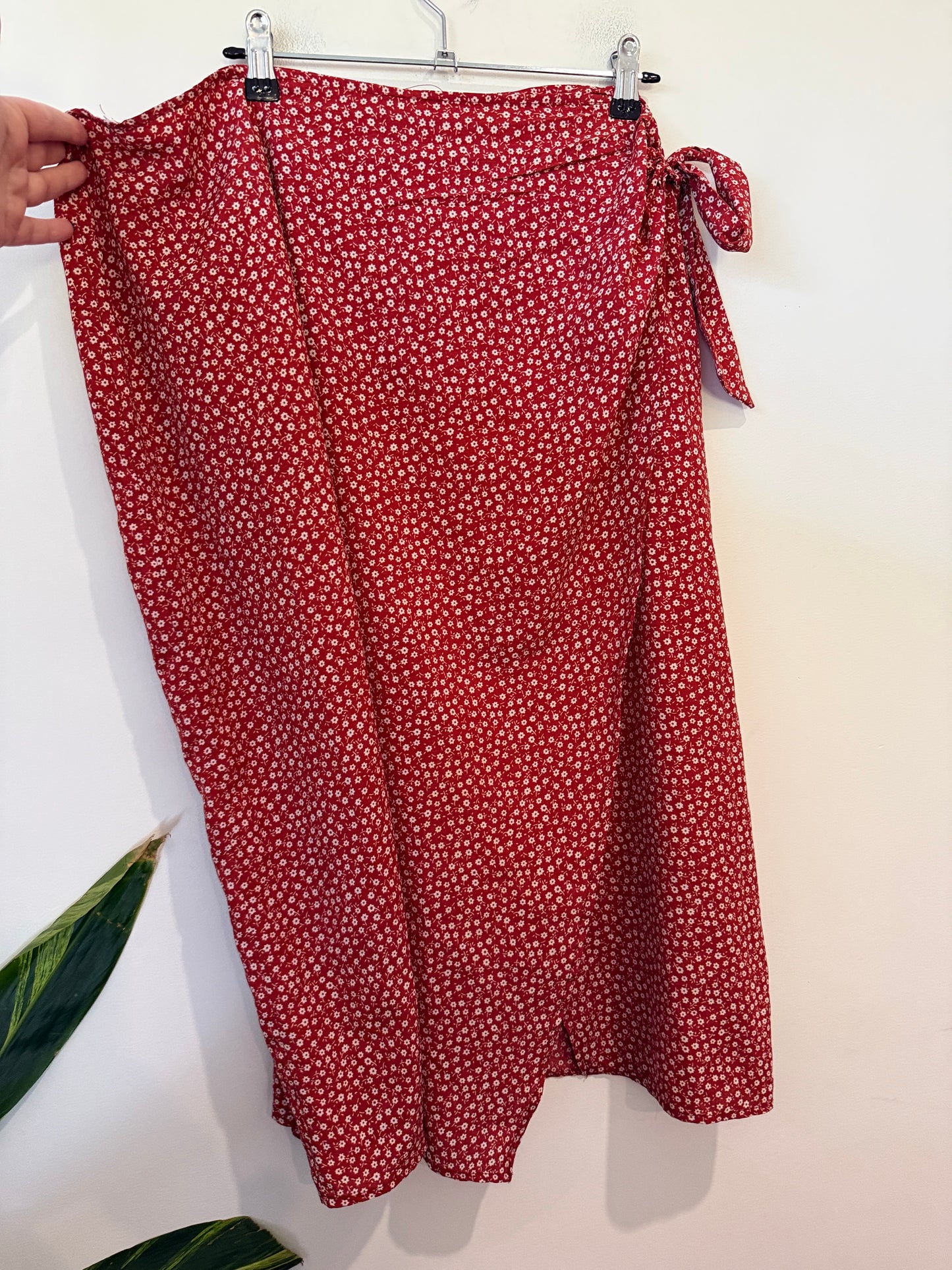 SHEIN Curve Red Ditsy Floral Wrap Midi Skirt Size 3XL