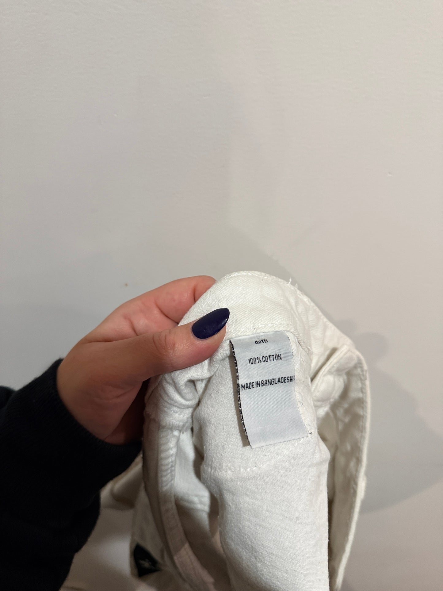 Dotti Denim White Distressed Shorts | Size 12