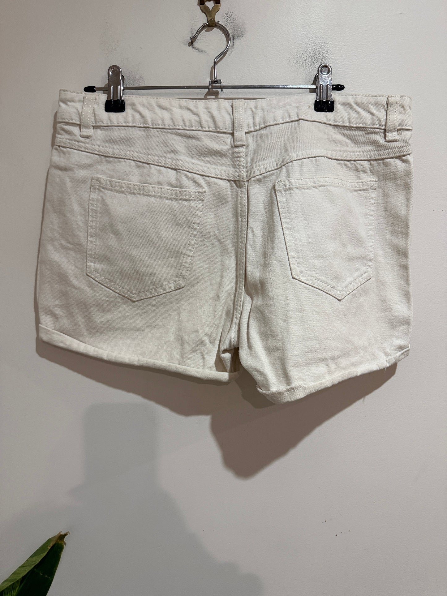 Dotti Denim White Distressed Shorts | Size 12