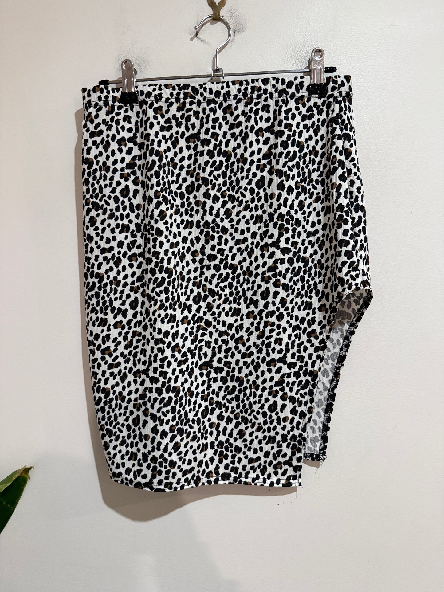 PrettyLittleThing Leopard Print Mini Skirt | UK 12