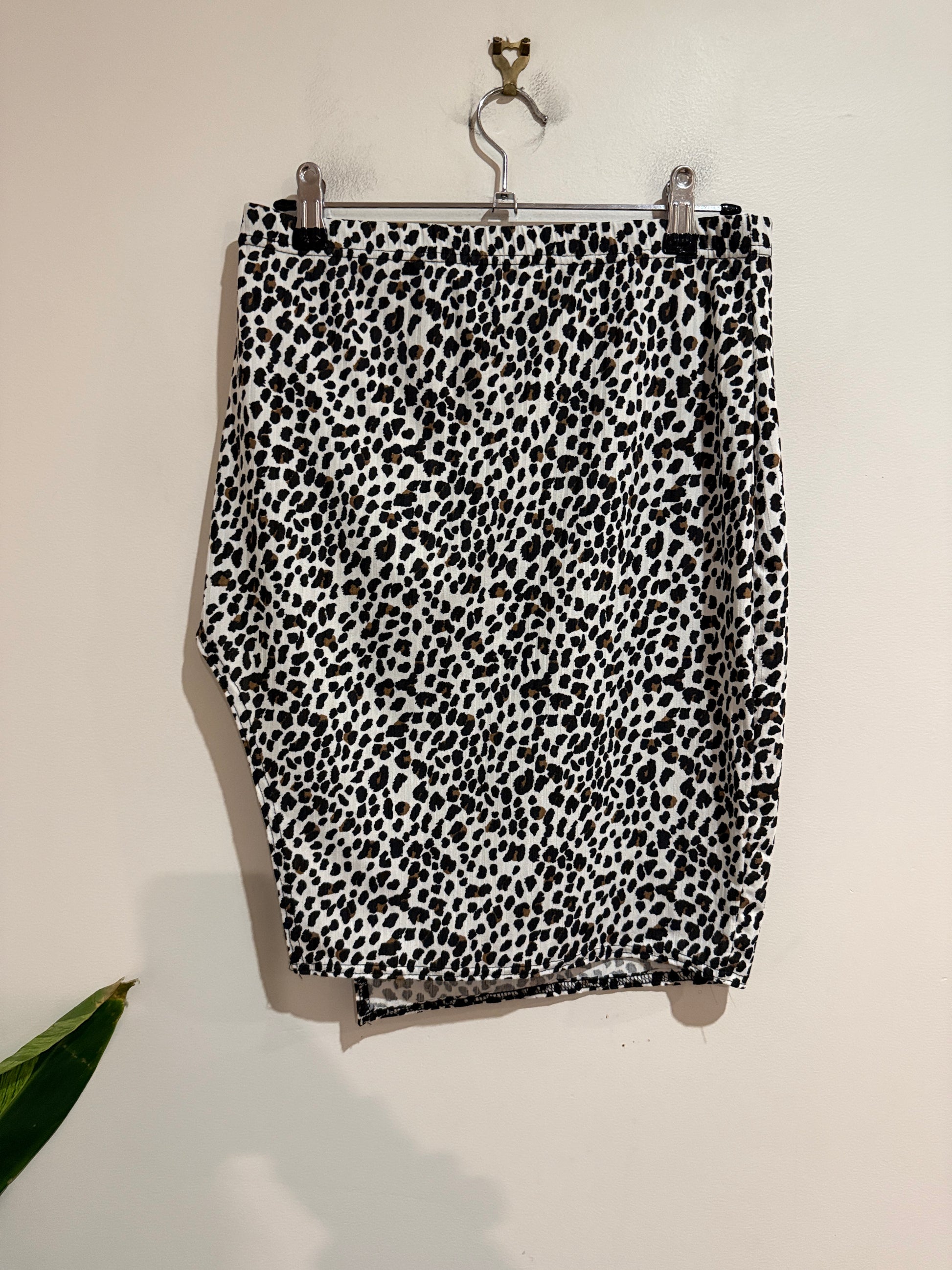 PrettyLittleThing Leopard Print Mini Skirt | UK 12
