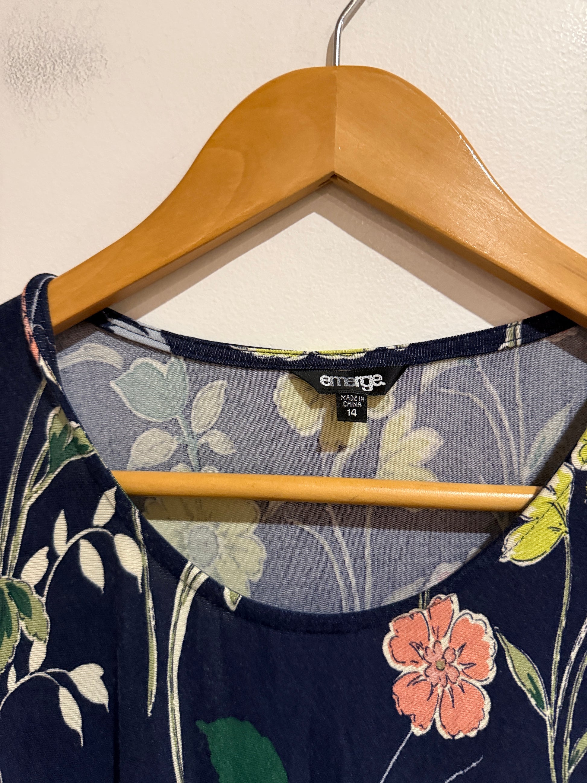 Emerge Navy Floral Long Sleeve Shift Dress - Size 16