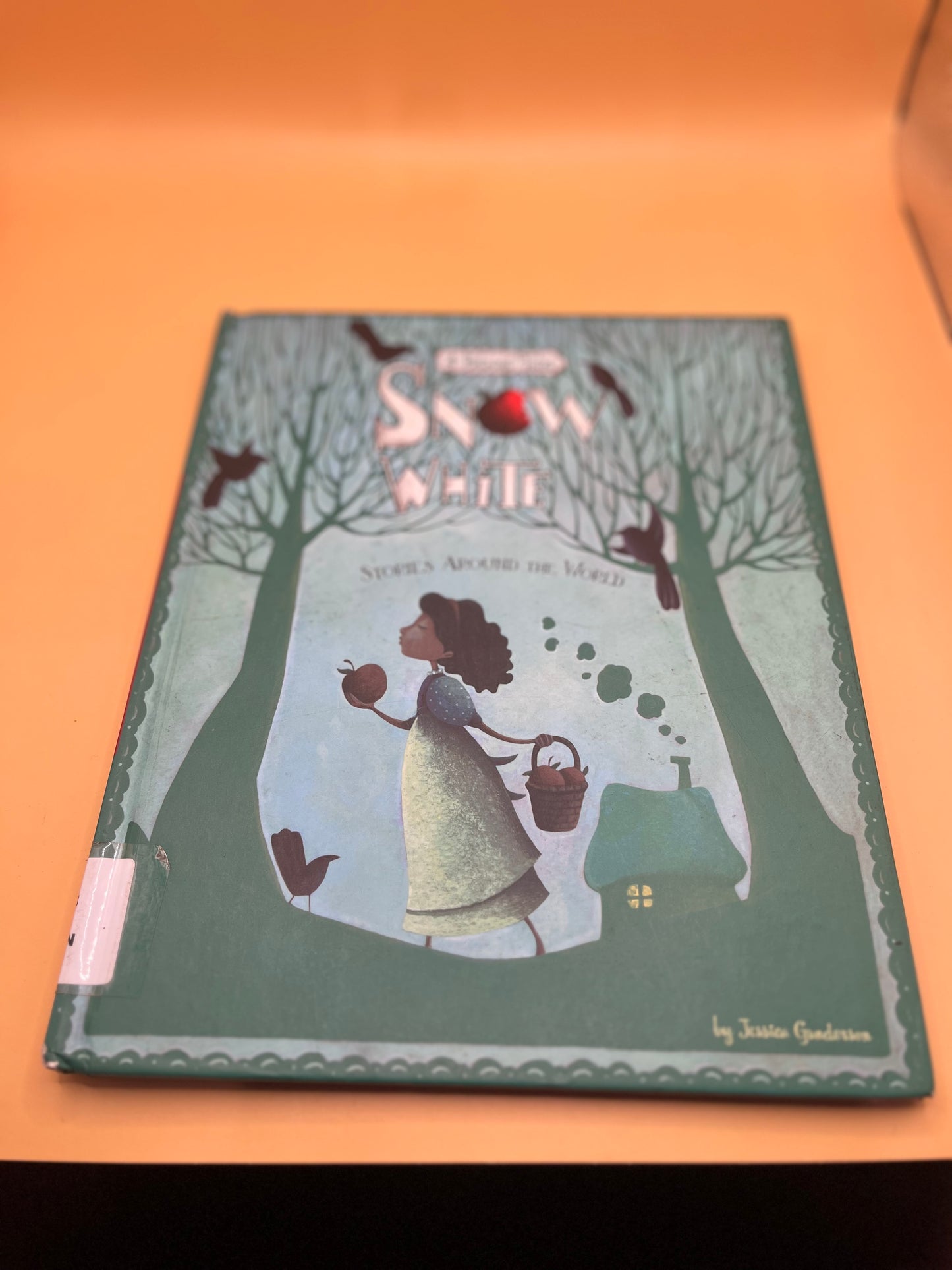 Snow White Stories Around the World: 4 Beloved Tales