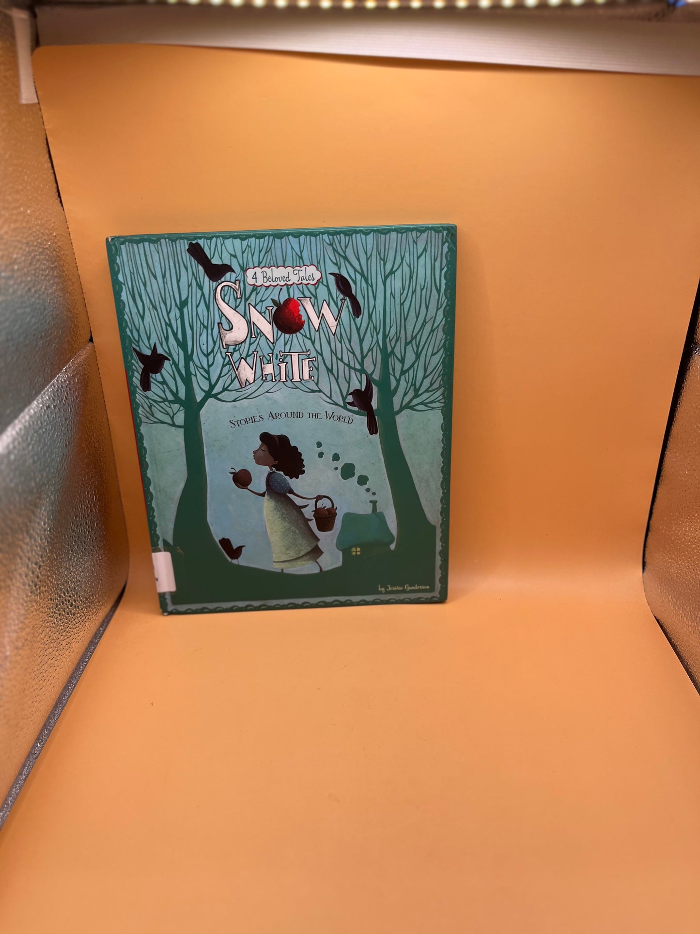 Snow White Stories Around the World: 4 Beloved Tales