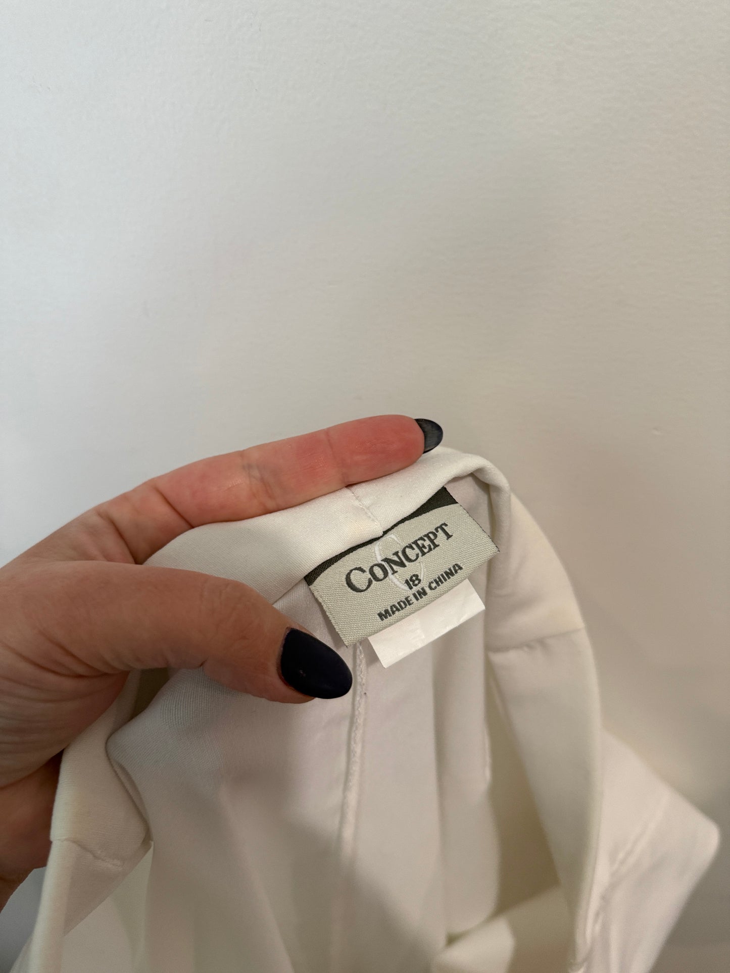 Concept White Cropped Pants