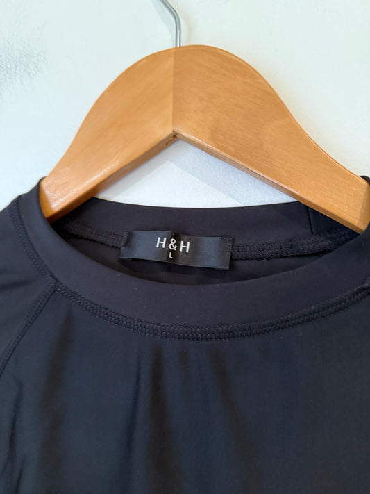 H&H Black Long Sleeve Rash Guard - Size L