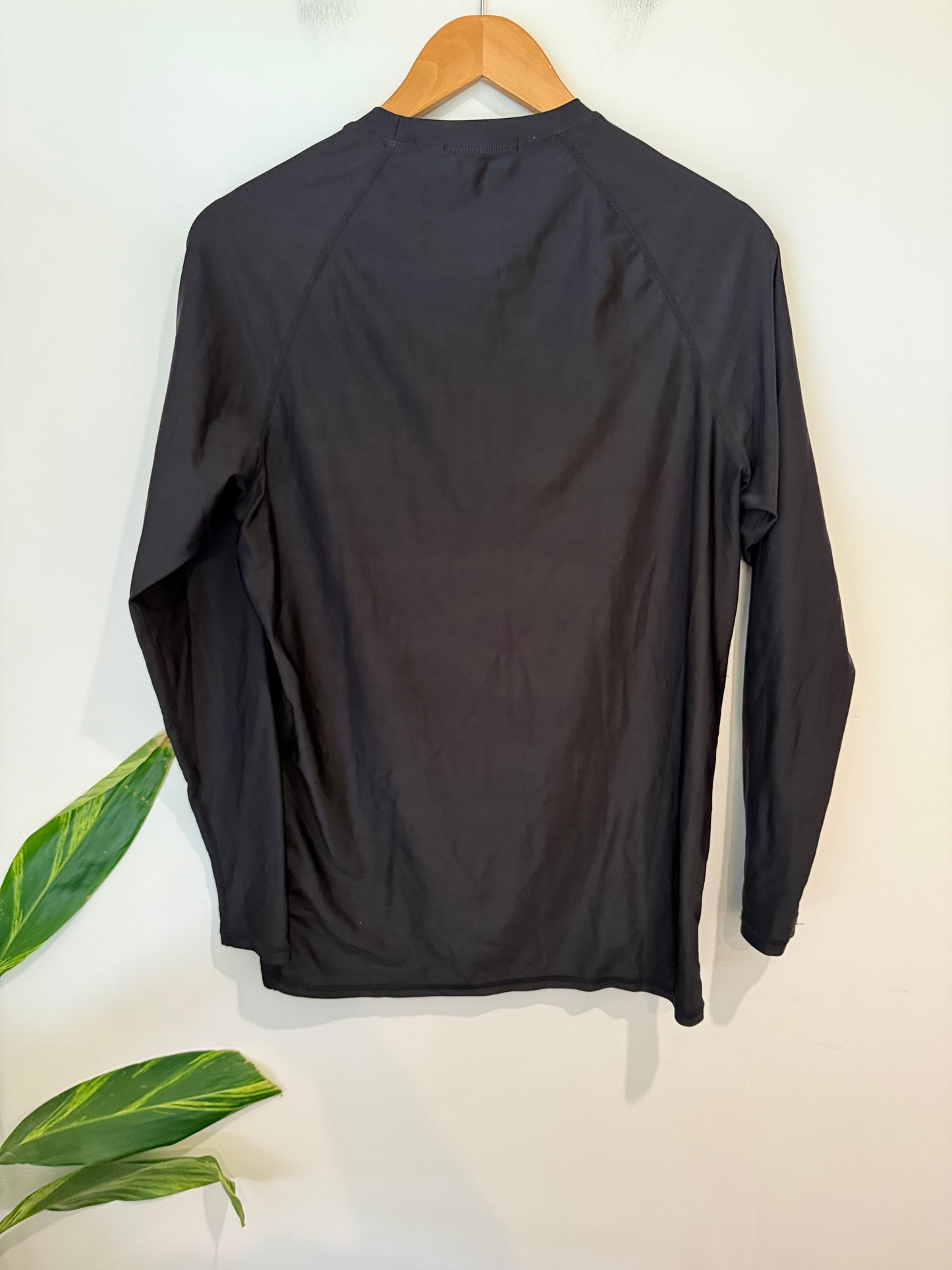 H&H Black Long Sleeve Rash Guard - Size L