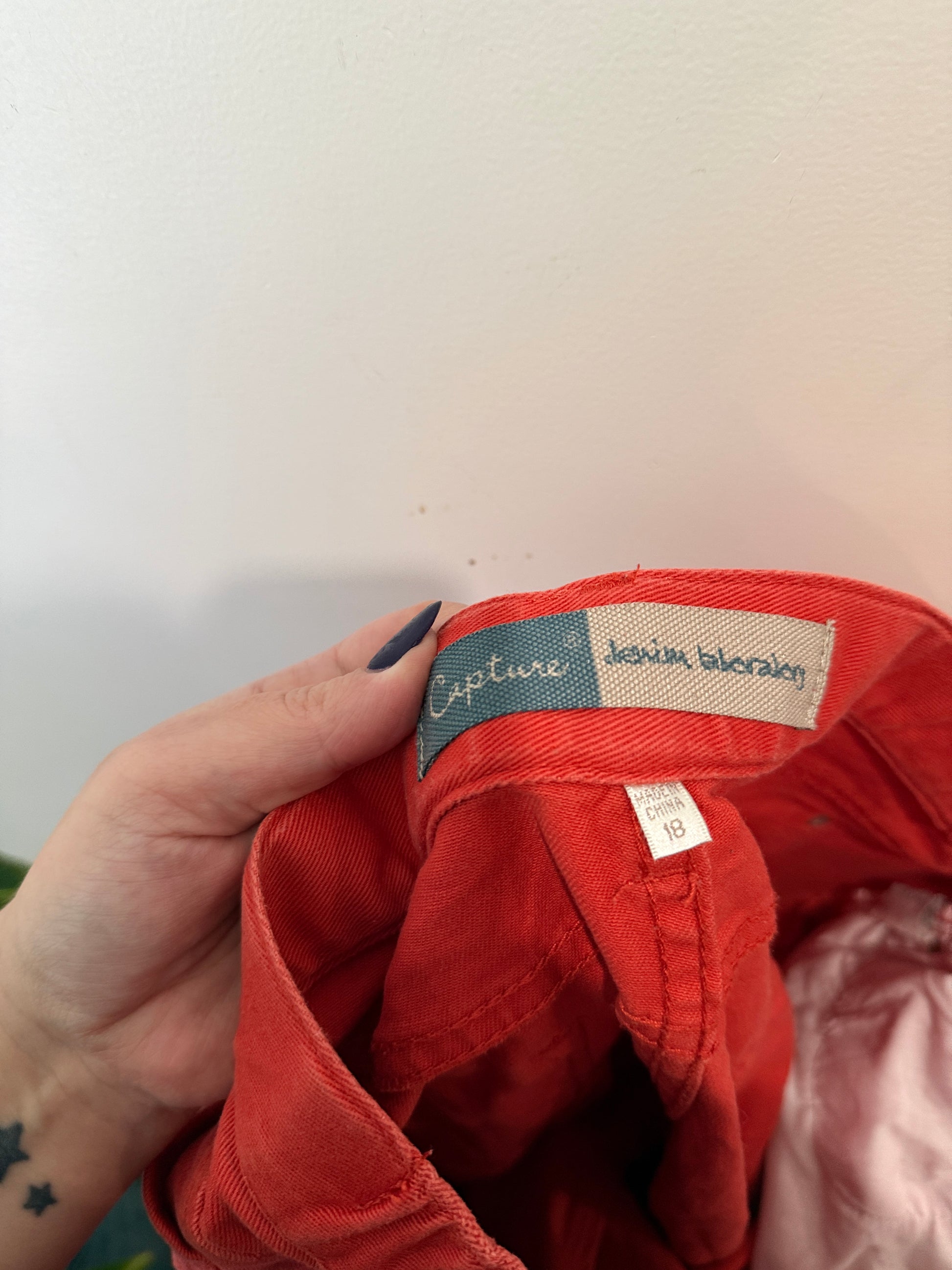 Capture Red Cropped Pants