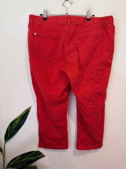 Capture Red Cropped Pants