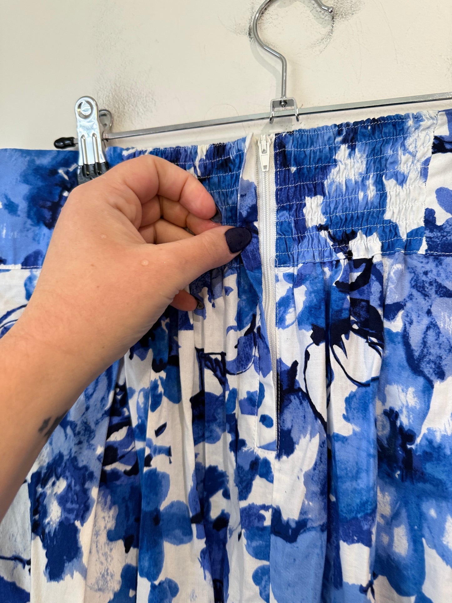 City Collection Blue Floral Shorts - Size 12