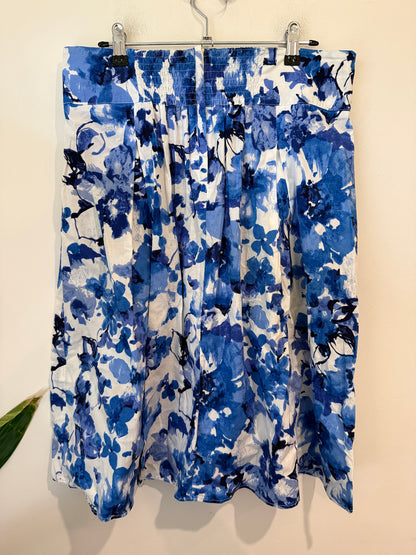 City Collection Blue Floral Shorts - Size 12