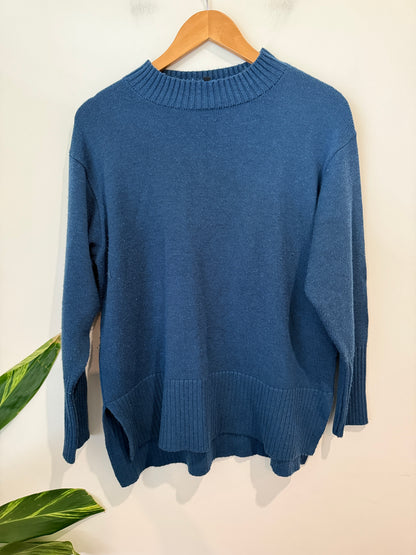 Twin Lakes Navy Knit V-Neck Jumper - Size M/L